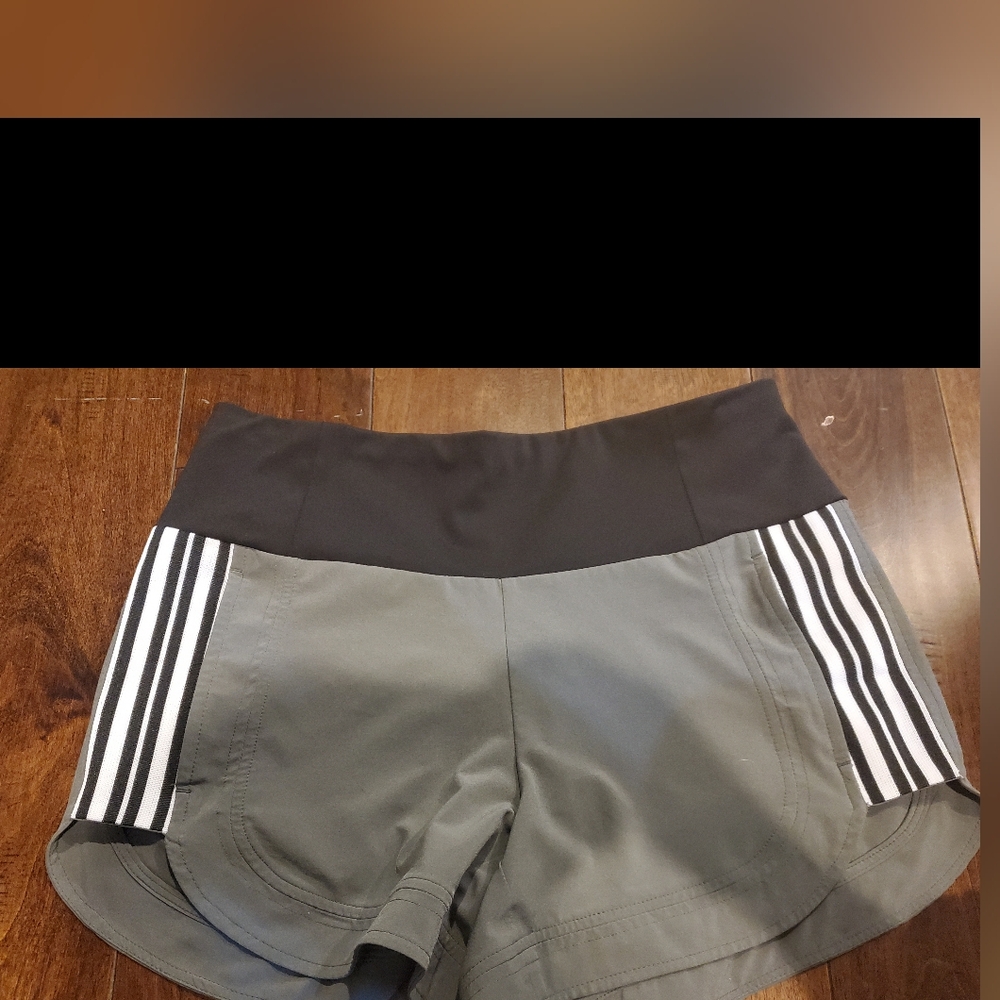 Athleta Black and Gray Athletic Shorts Size 2